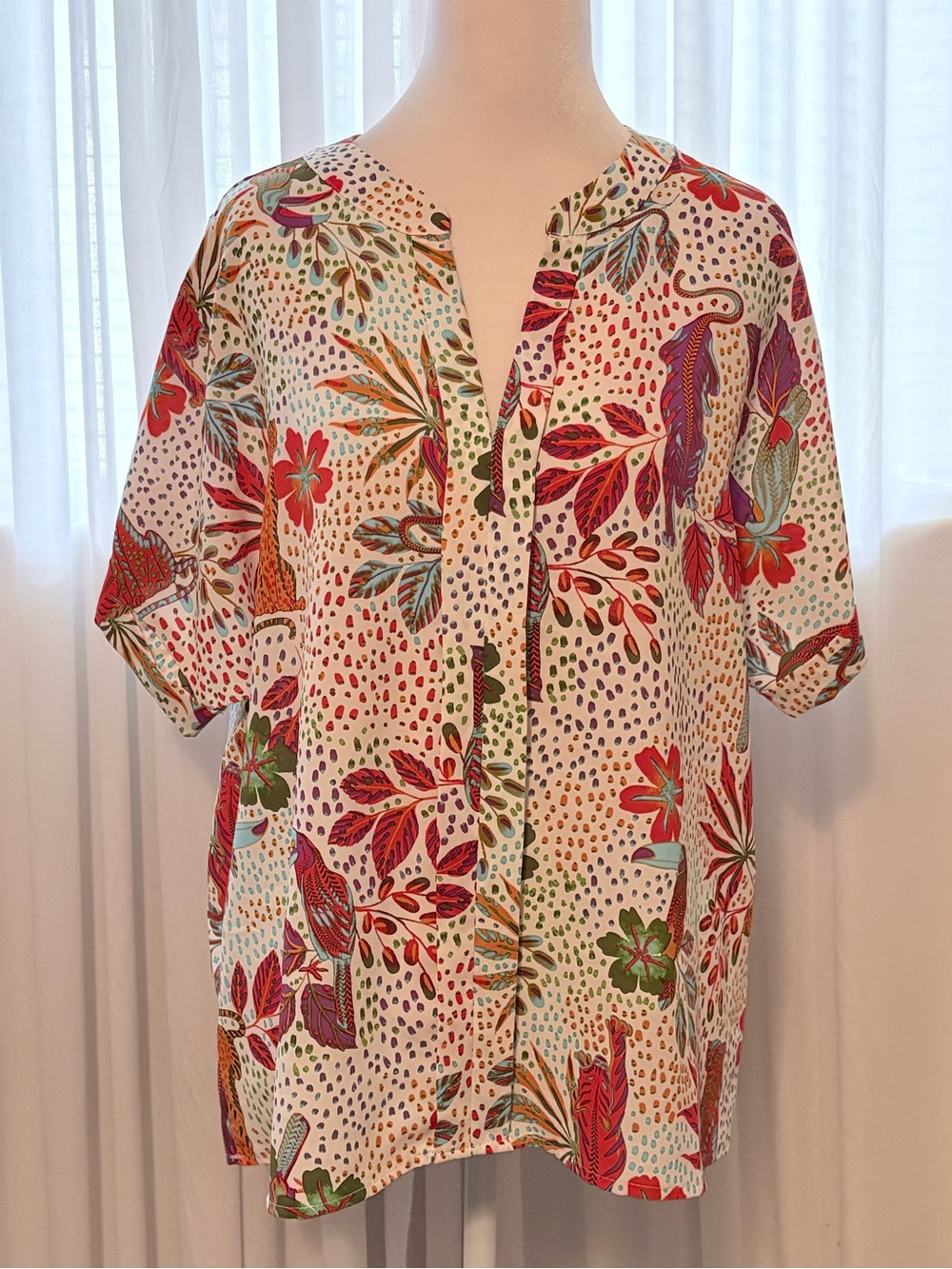 JODIFL Multicolor Tropical Print V-Neck Blouse Size M